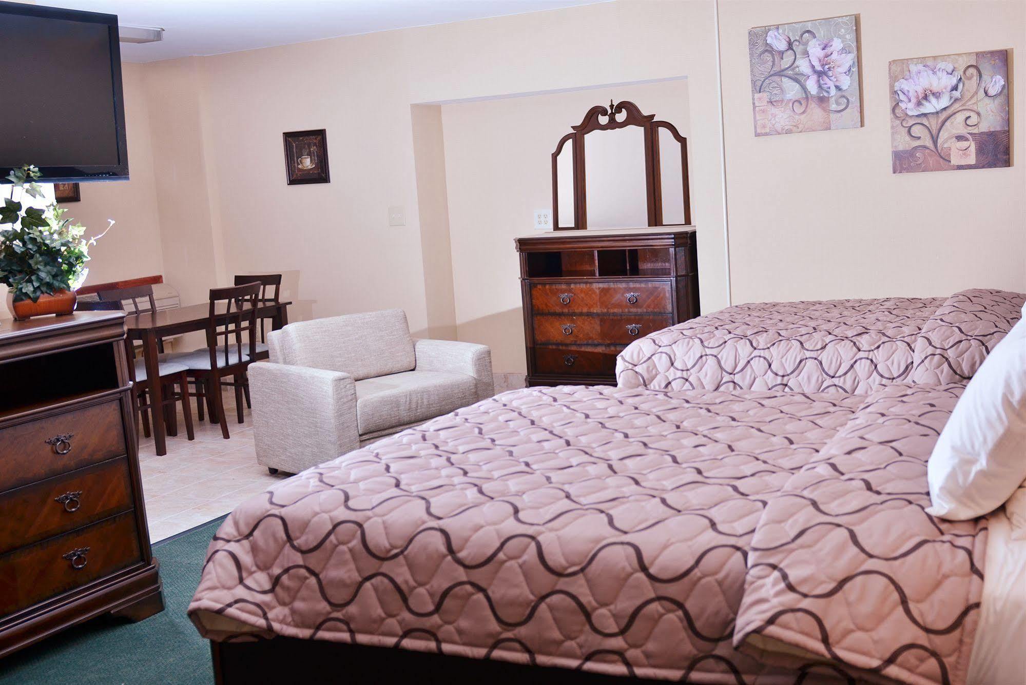 Pacer Inn & Suites Motel Делавер Екстер'єр фото